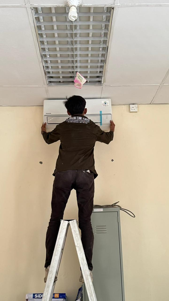 Dokumentasi pemasangan ac — foto 3
